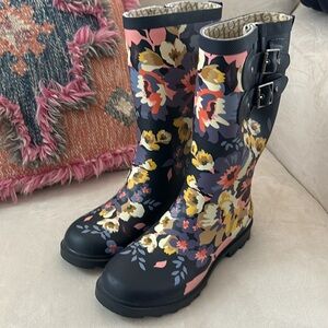 Chooka Floral Boom Navy Boots 7